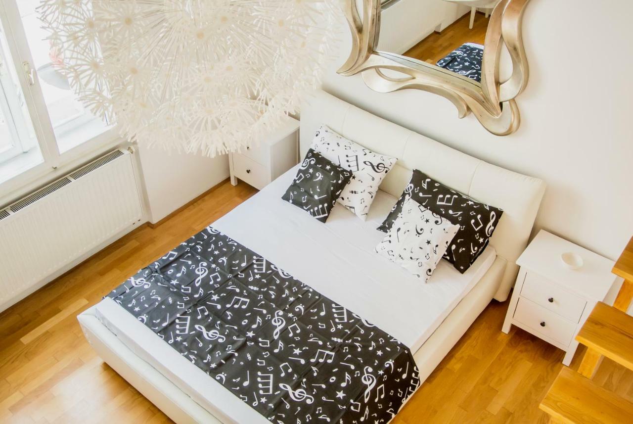 Rudjer Apartment, City Center, 2Br, Spacious ザグレブ エクステリア 写真
