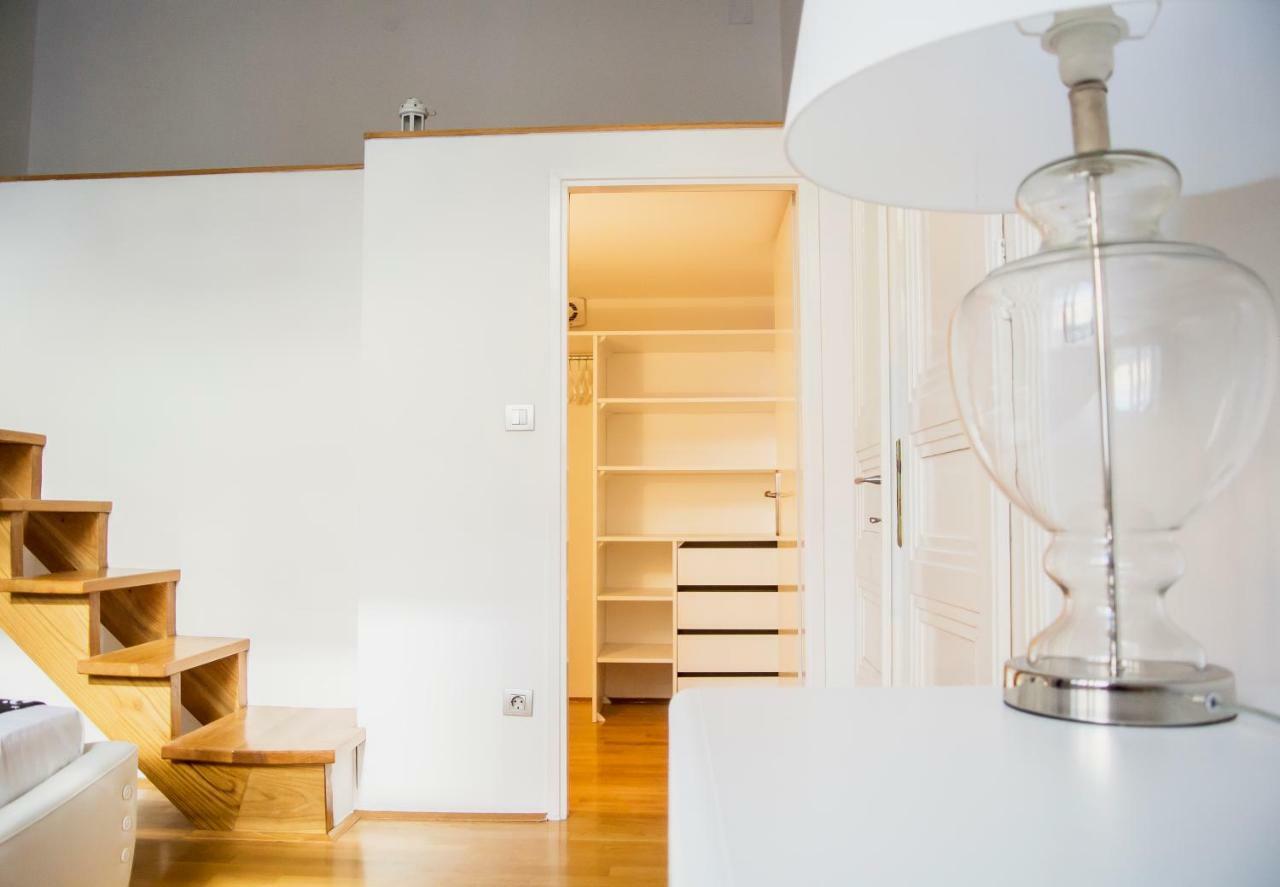 Rudjer Apartment, City Center, 2Br, Spacious ザグレブ エクステリア 写真