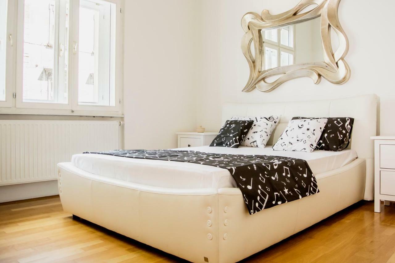 Rudjer Apartment, City Center, 2Br, Spacious ザグレブ エクステリア 写真
